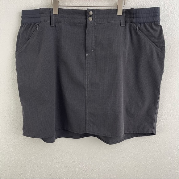KUHL Womens Carbon Grey Strattus Lightweight Outdoor Hiking Plus Size Skort - Picture 3 of 11